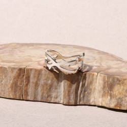 Madavazaha - bague ronces et épines en argent petit modèle-ajourée et polie-vue de côté droit