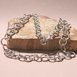 Madavazaha - collier en argent  chaine anneaux ronds basique et poli -vue de face