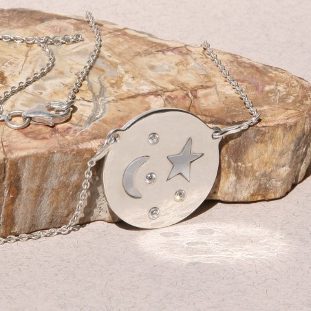 Madavazaha - collier en argent  nacre et 4 zircons étoile et lune polies-vue de côté gauche